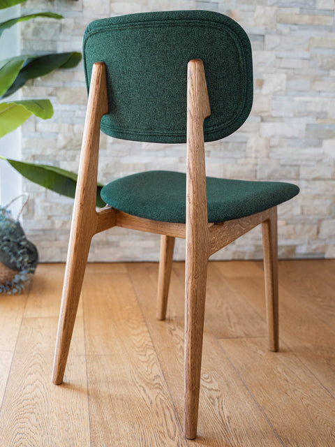 Chair of solid oak and fabric natural green 81 cm Mevis