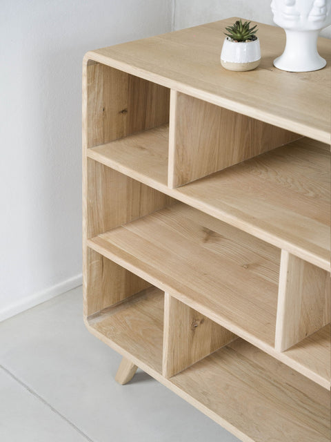 Low bookshelf of solid oak wood whitewashed modern 130x45x89 cm Modena