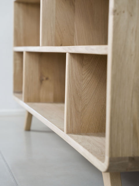 Low bookshelf of solid oak wood whitewashed modern 130x45x89 cm Modena