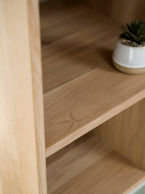 Bookshelf of solid oak wood whitewashed 80x45x180 cm Modena