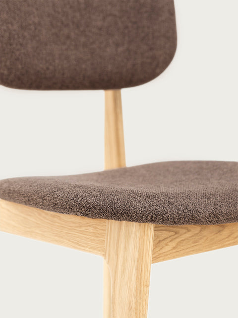 Chair 81 cm of solid oak and fabric modern soft seat natural brown Mevis