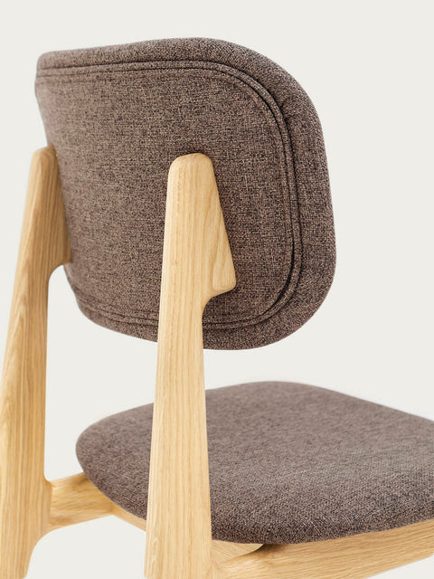 Chair 81 cm of solid oak and fabric modern soft seat natural brown Mevis