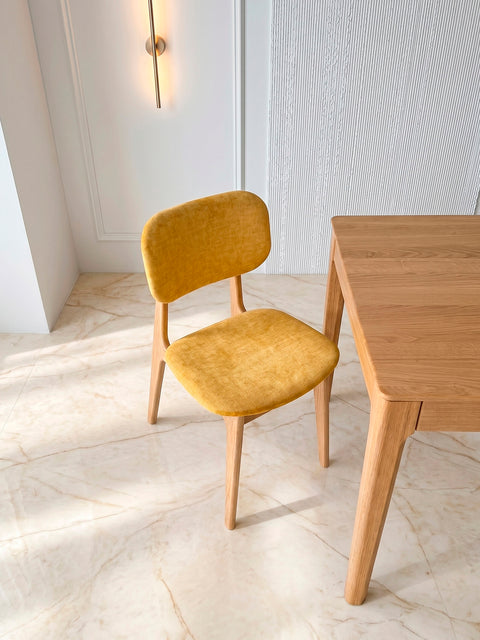 Chair 81 cm of solid oak and fabric modern soft seat natural yellow Mevis