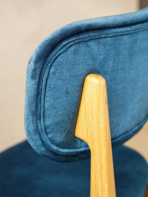 Chair 81 cm of solid oak and fabric soft seat modern natural Mevis