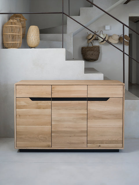 Sideboard of whitewashed solid oak 3 doors 135x42x90 cm modern Adena