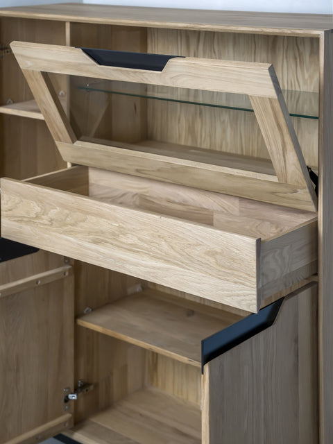Credenza alta in rovere massello sbiancato 124x38x134 cm Adena