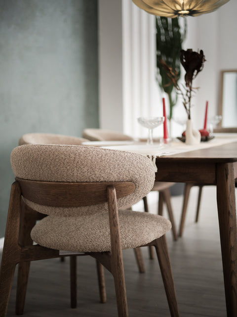 Sedia da pranzo in rovere massello fumé bouclé morbido Luna