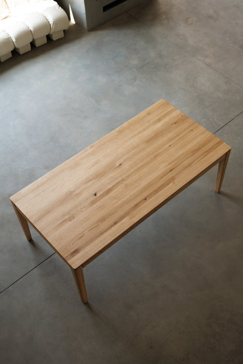 Tavolo da pranzo allungabile 140-225 cm con prolunga in legno massello di rovere naturale Cortona