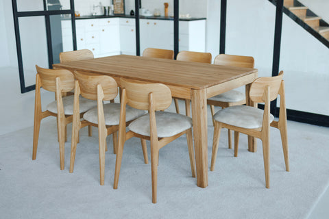 Extendable dining table 160–260 cm with 2 extensions, crafted from solid natural oak Ravello