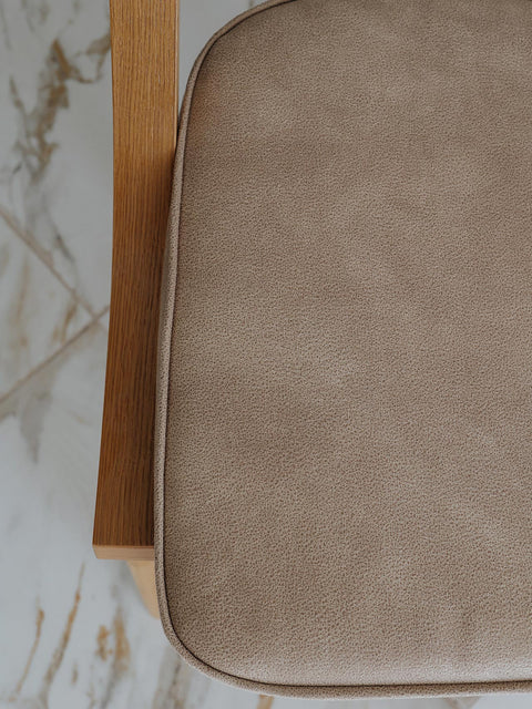 Solid oak wood chair natural soft Swan