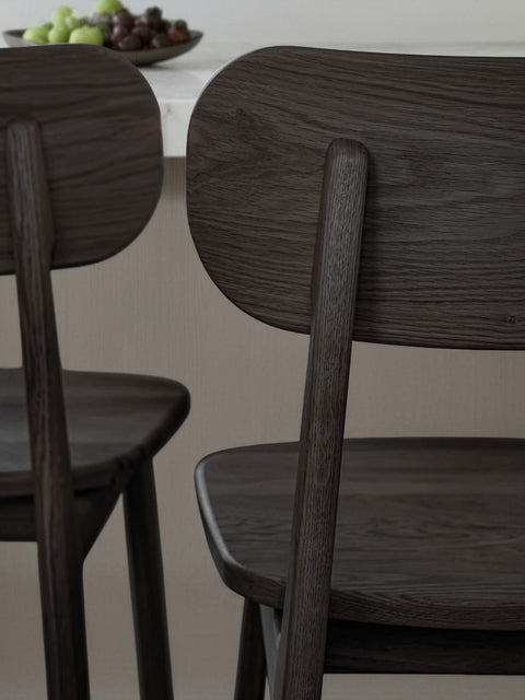 Sedia da bar in legno massello di rovere nero seduta rigida Paolo