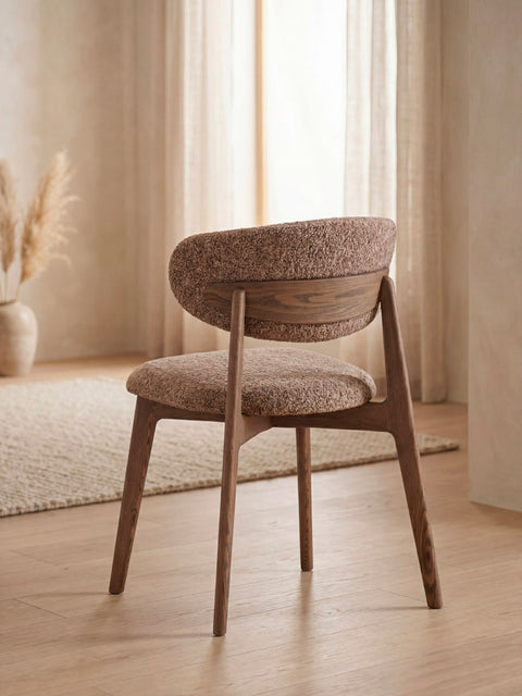 Solid oak wood chair smoked boucle Luna