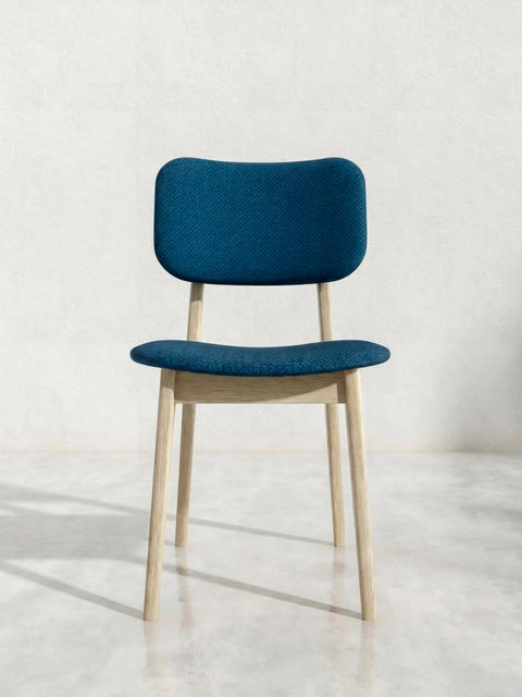 Sedia 81 cm in rovere massello e tessuto moderno con sedile morbido bianca Mevis